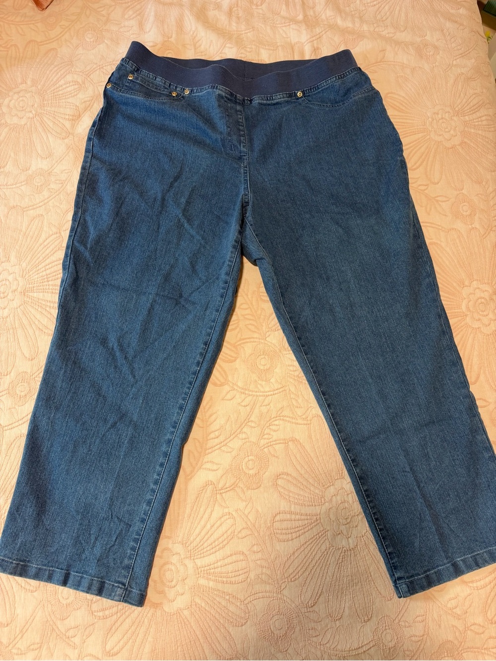 hearts of palm Navy Stretch Waist Cropped Jeans
